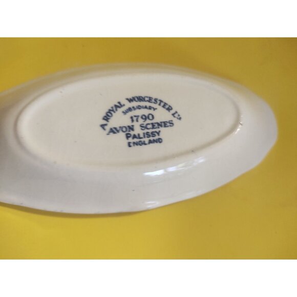 Vintage 1790 Avon Scenes Palissy England Gravy Boat & Saucer - Picture 6 of 15